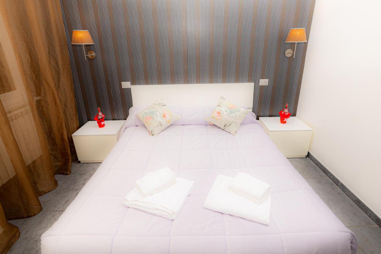 ローマ チェント パッシ ダル ヴァティカーノ Bed & Breakfast エクステリア 写真