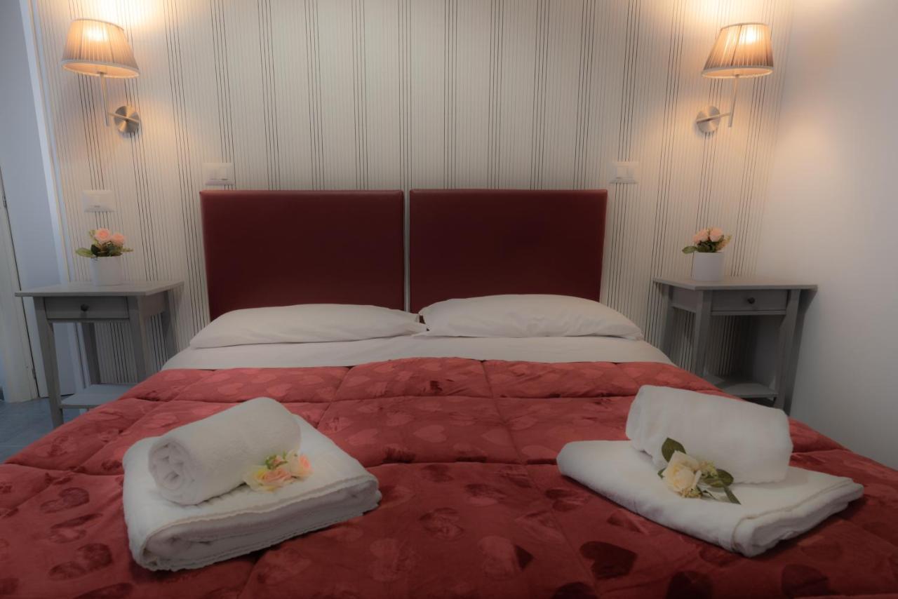 ローマ チェント パッシ ダル ヴァティカーノ Bed & Breakfast エクステリア 写真